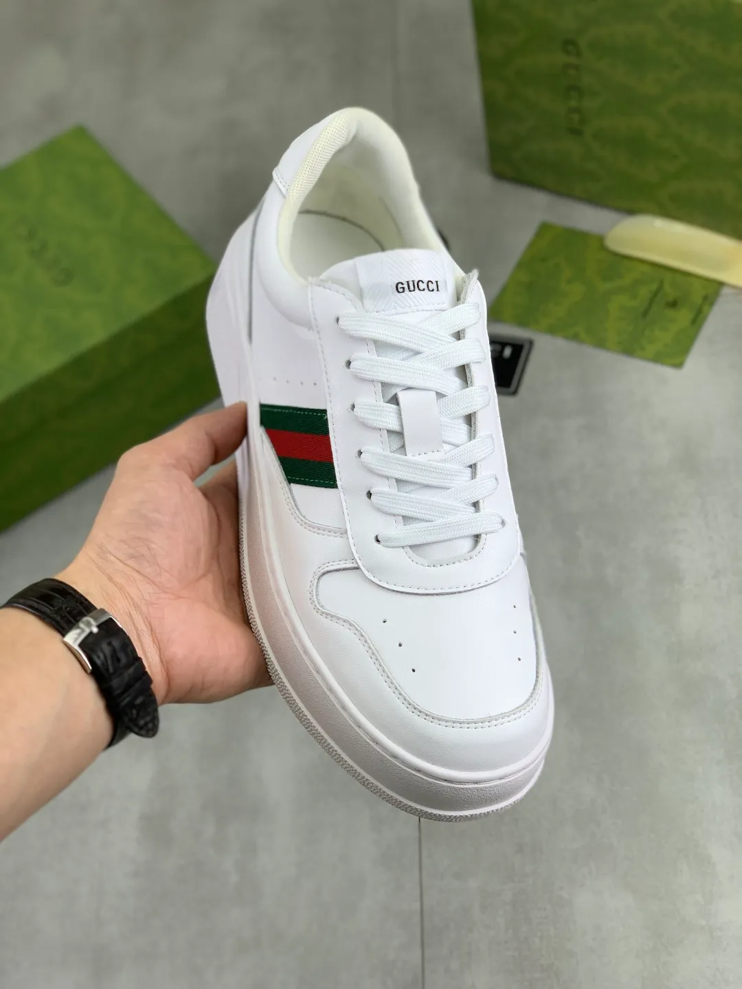 Men's shoes 💰P400💰【New model】 🆘 The latest model from Gucci official website 🎁 Classic casual and fashionable men's shoes 👟 Hot model 💥 Simple and elegant style, exclusive for trendy men. Unique latest brand elements from the official website 👑 Original Gucci decoration, fashionable and generous, made of original soft calfskin fabric ➕ Comfortable soft pigskin lining ✅Wear-resistant rubber outsole specified on the official website_Full elasticity, classic model taken in real life🎬Color: 5️⃣colors available😍Number: 38-44 (45 46 customized)